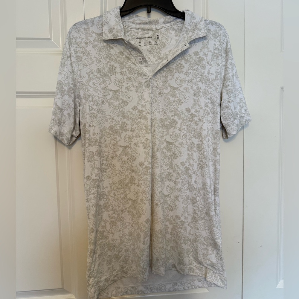Abercrombie Men’s Performance Polo Floral Tan Beige UV Protection Medium TALL
